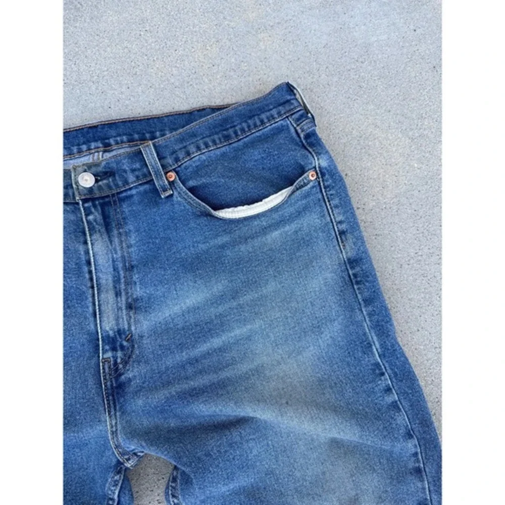Levi's 505 Jeans Mens 38x30 Blue Straight Leg Classic Fit Medium Wash Denim‎